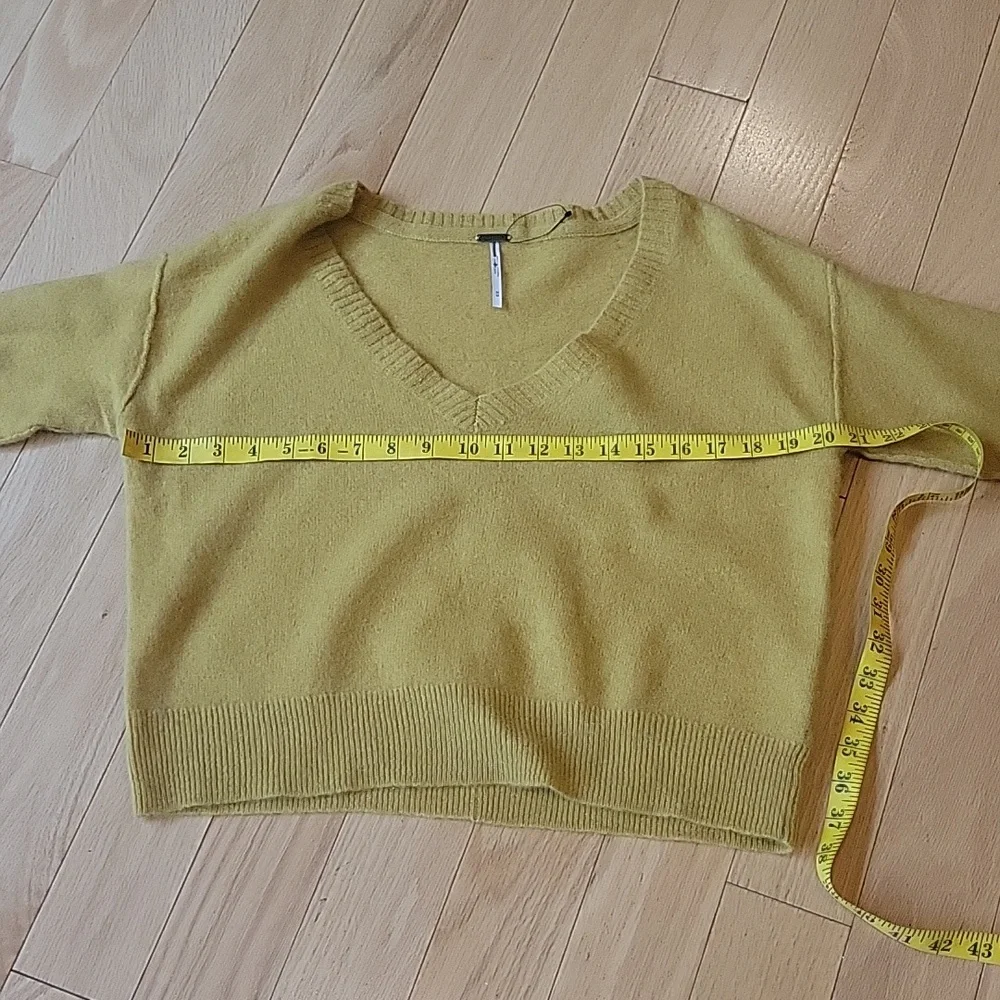 Free People V Neck 100% Cashmere Sweater with ribbed trim details